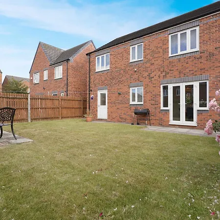 Nyaraló Modern 4br Driveway Parking By With Us Ormesby